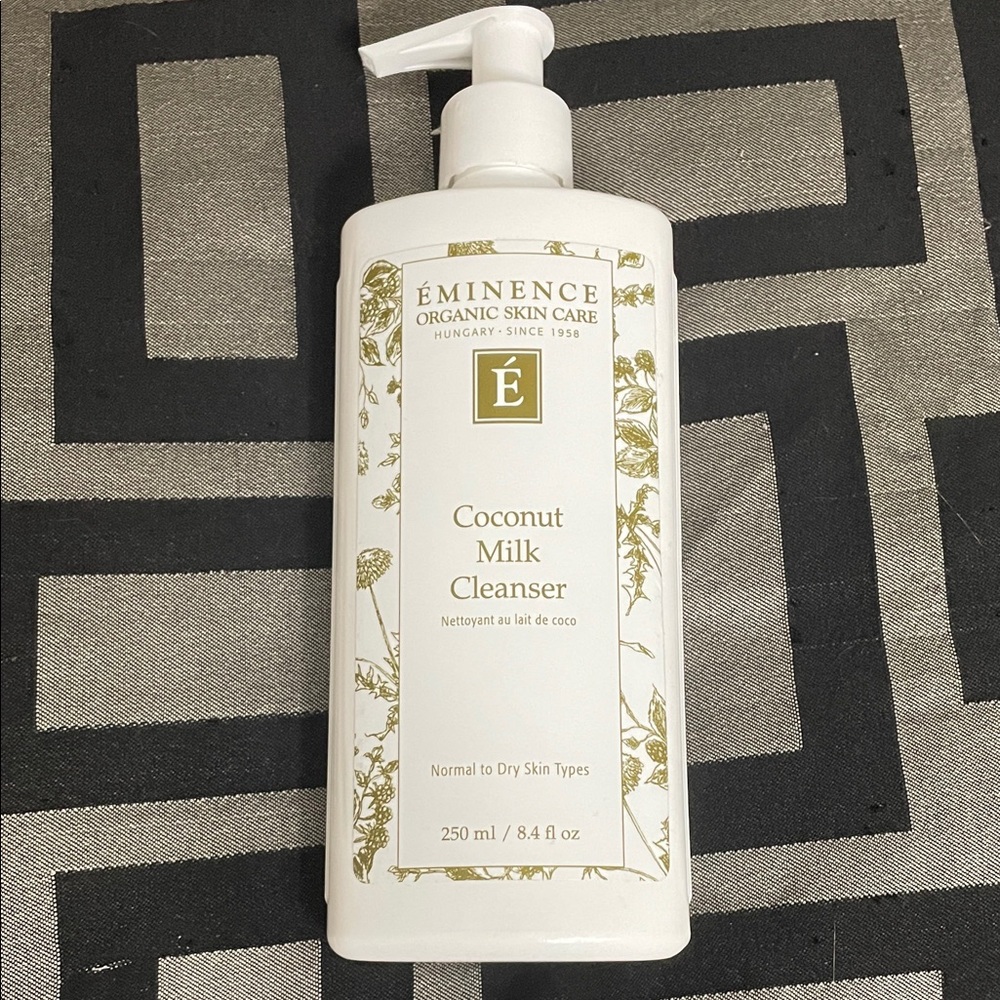 Coconut Milk Cleanser - White